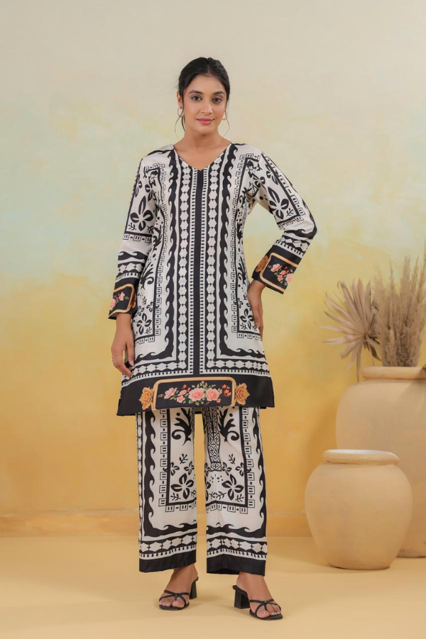 Trendy Womenâs Linen Co-Ord Set with Beautiful Black & White Floral Design - Nakh Clothing