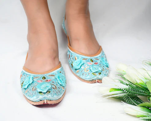 Women's Ethnic Traditional Jutti | Handcrafted Punjabi Footwear | Multi-Color Variants - Flat Mojari for Casual & Festive Wear - Nakh Clothing