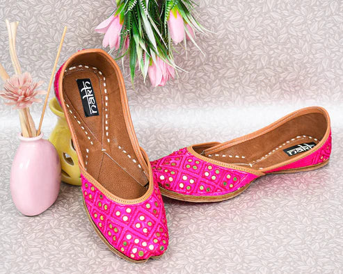 Women's Ethnic Traditional Jutti | Handcrafted Punjabi Footwear | Multi-Color Variants - Flat Mojari for Casual & Festive Wear - Nakh Clothing