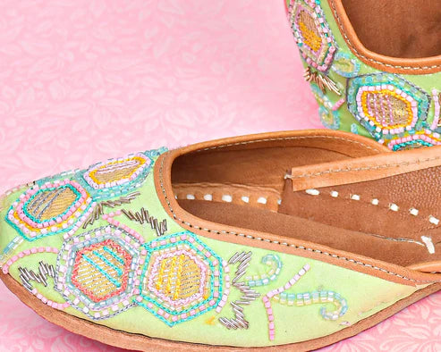 Women's Ethnic Traditional Jutti | Handcrafted Punjabi Footwear | Multi-Color Variants - Flat Mojari for Casual & Festive Wear - Nakh Clothing