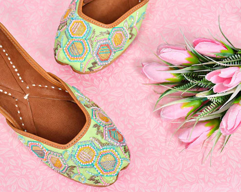 Women's Ethnic Traditional Jutti | Handcrafted Punjabi Footwear | Multi-Color Variants - Flat Mojari for Casual & Festive Wear - Nakh Clothing