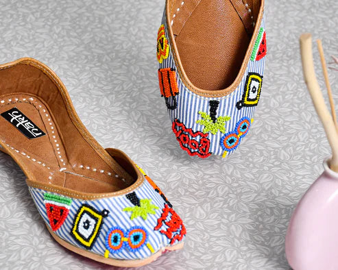 Women's Ethnic Traditional Jutti | Handcrafted Punjabi Footwear | Multi-Color Variants - Flat Mojari for Casual & Festive Wear - Nakh Clothing
