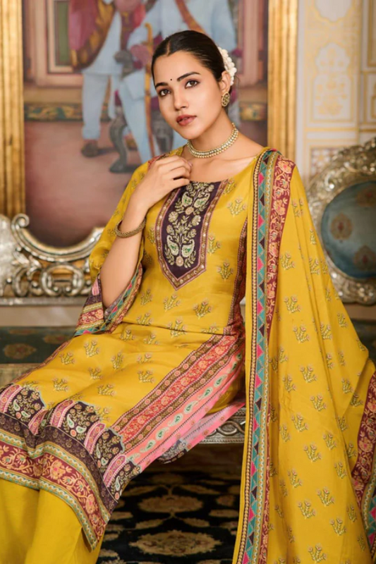 Handcrafted Muslin Festival Suit Set for Women Elegant Ethnic Wear for Celebrations & Special Occasions - Nakh Clothing