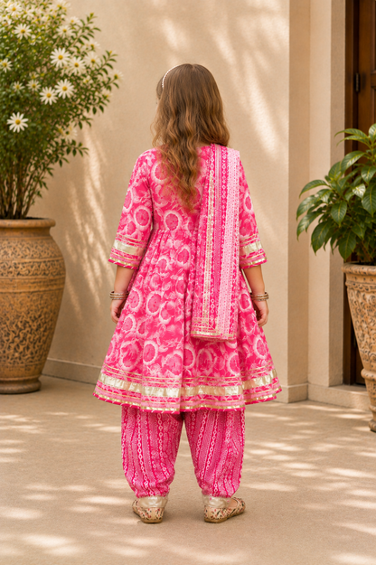 Girls Cotton Printed Kurti, Dhoti Pants & Dupatta Set