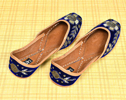 Punjabi Juttis